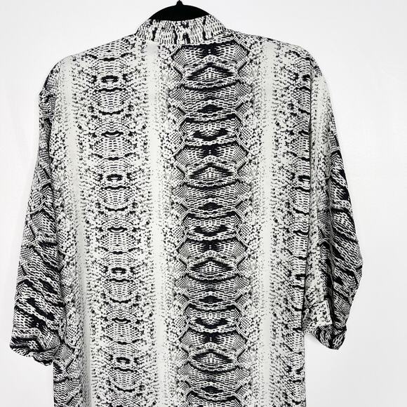 ASOS Fashion Union Womens S/M Gray Black Snakeprint Open Front Top Swim Coverup - Picture 6 of 10